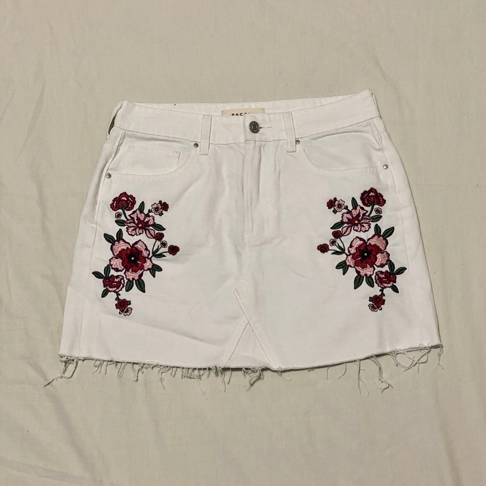 PacSun - White Denim Floral Mini Skirt